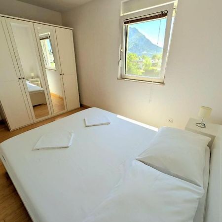 City Apartment 奥米什 外观 照片